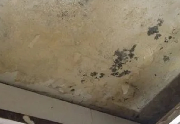 海门阳台漏水维修公司分享下海门卫生间渗水维修需要注意哪些问题。